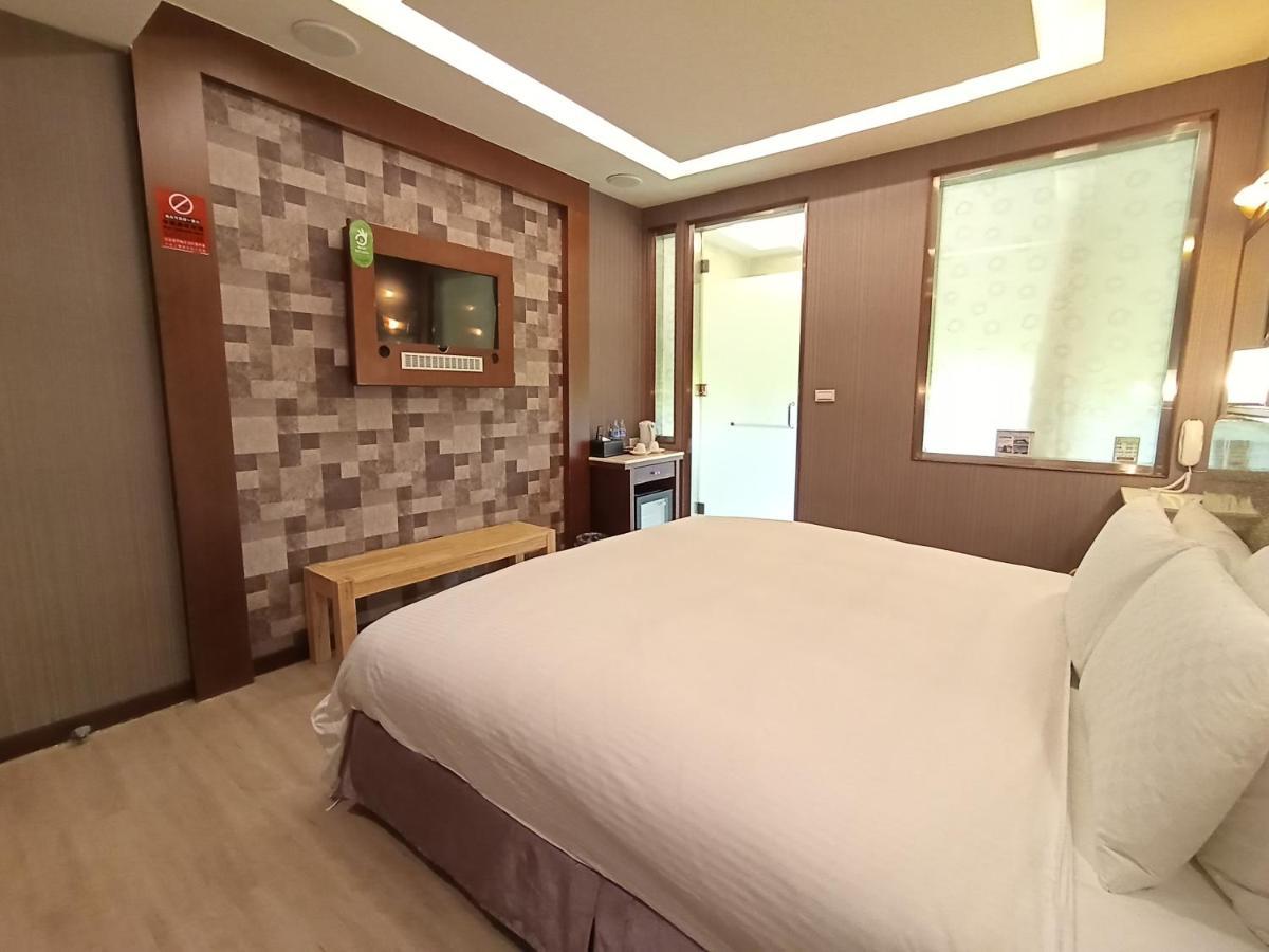 Jin Yong Quan Spa Hotspring Resort Wanli Exterior photo